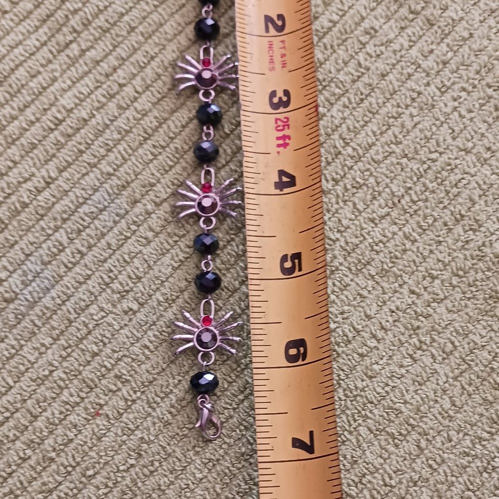 Unusual Spider Bracelet - Picture 4 of 4